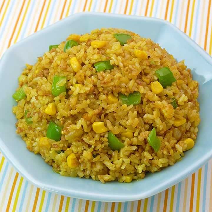 豚ひき肉とコーンのカレー炒飯