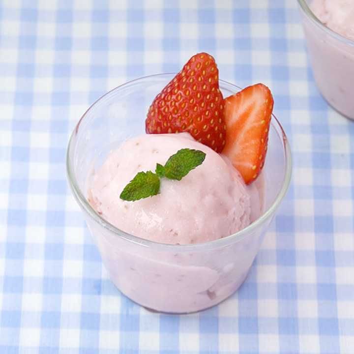 里芋で作るいちごアイス