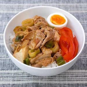 「豚肉と豆腐のルーローハン風」のレシピ動画