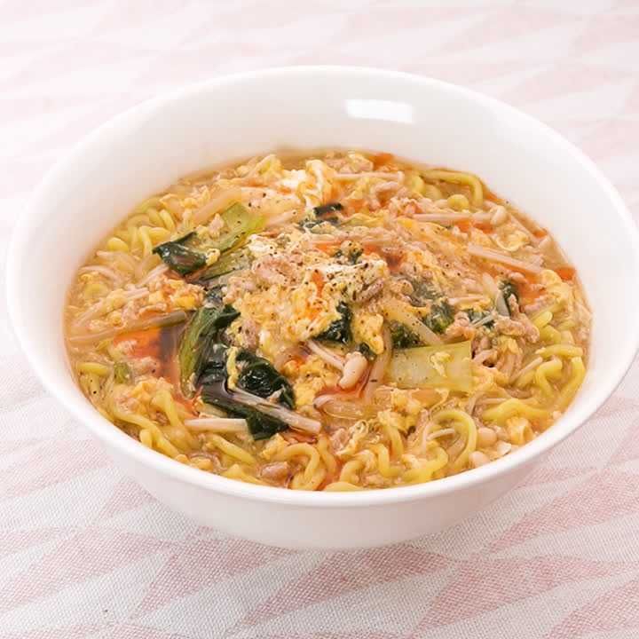 鶏肉と卵の酸辣湯麺