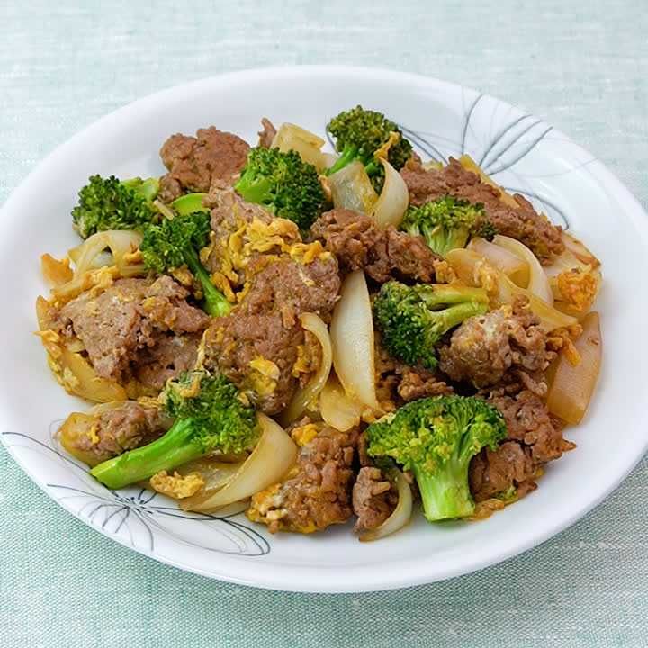 豚ひき肉とブロッコリーの卵炒め