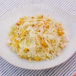 「カット野菜の即席マリネ」のレシピ動画