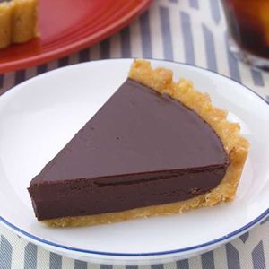 「焼かない生チョコレートタルト」のレシピ動画