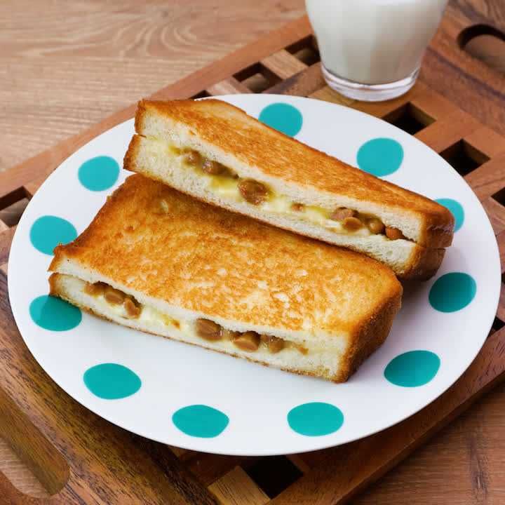 納豆グリルサンドイッチ