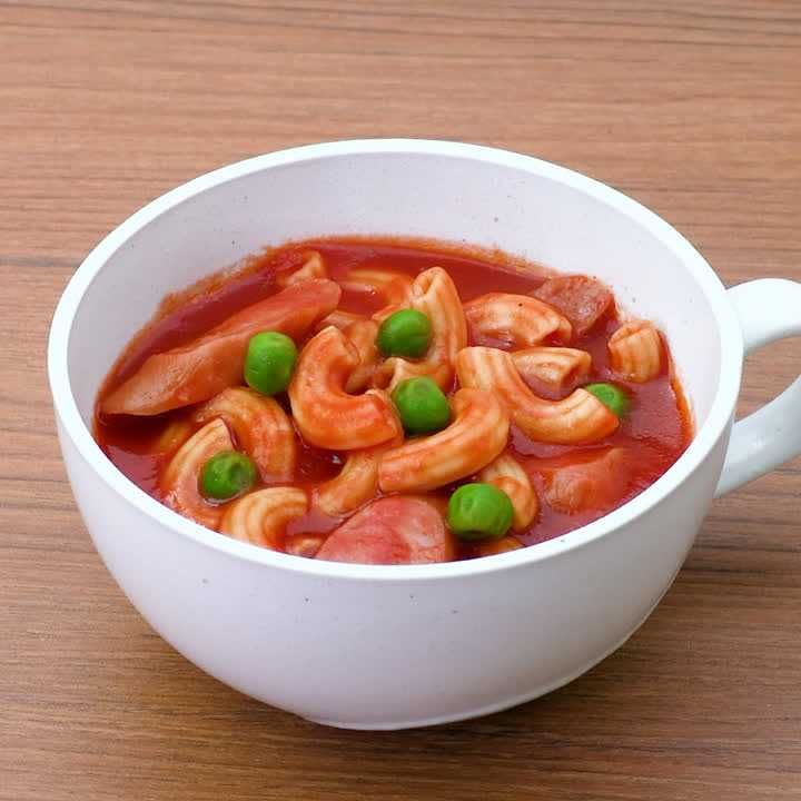 グリンピースとトマトのスープパスタ