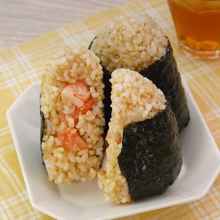 えびマヨの玄米おにぎり
