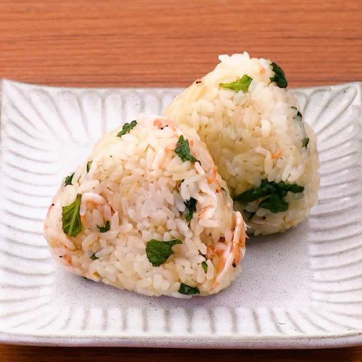 桜えびと大葉のおにぎり