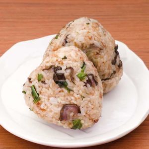しば漬けのおかかおにぎり