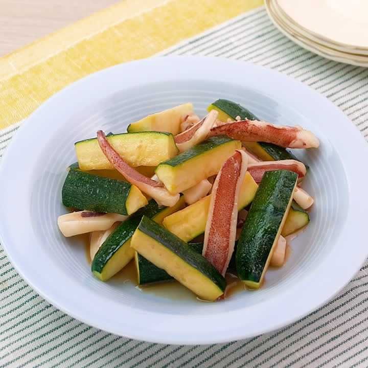 イカとズッキーニのバターポン酢炒め