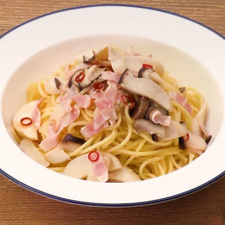 ベーコンとエリンギのペペロンチーノ