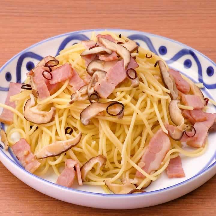 ベーコンと椎茸のペペロンチーノ