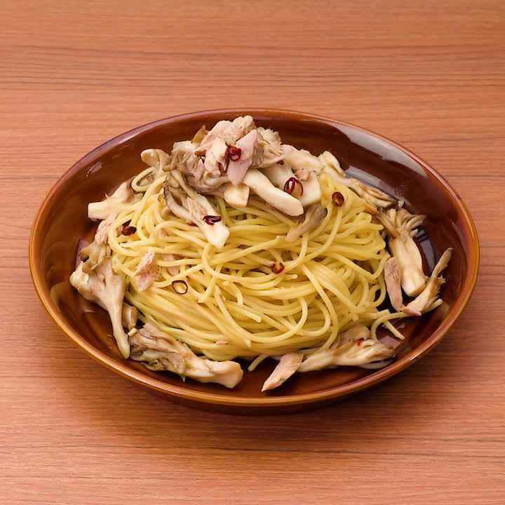 まいたけとツナのペペロンチーノ
