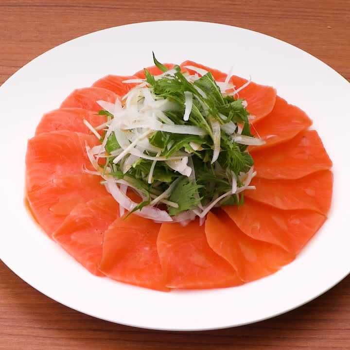 ごま油が香る♪ サーモンのカルパッチョ(ごま油風味)