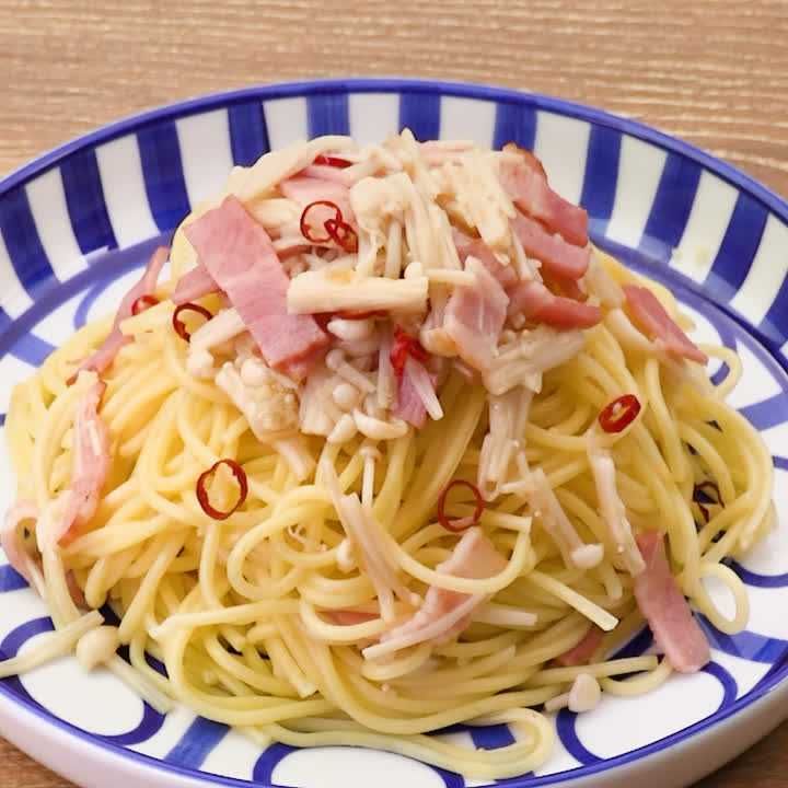 ベーコンとえのきのペペロンチーノ