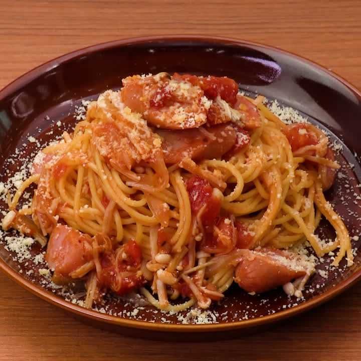 ソーセージとえのきのトマトパスタ
