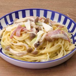 「ベーコンとねぎの白みそクリームパスタ」のレシピ動画