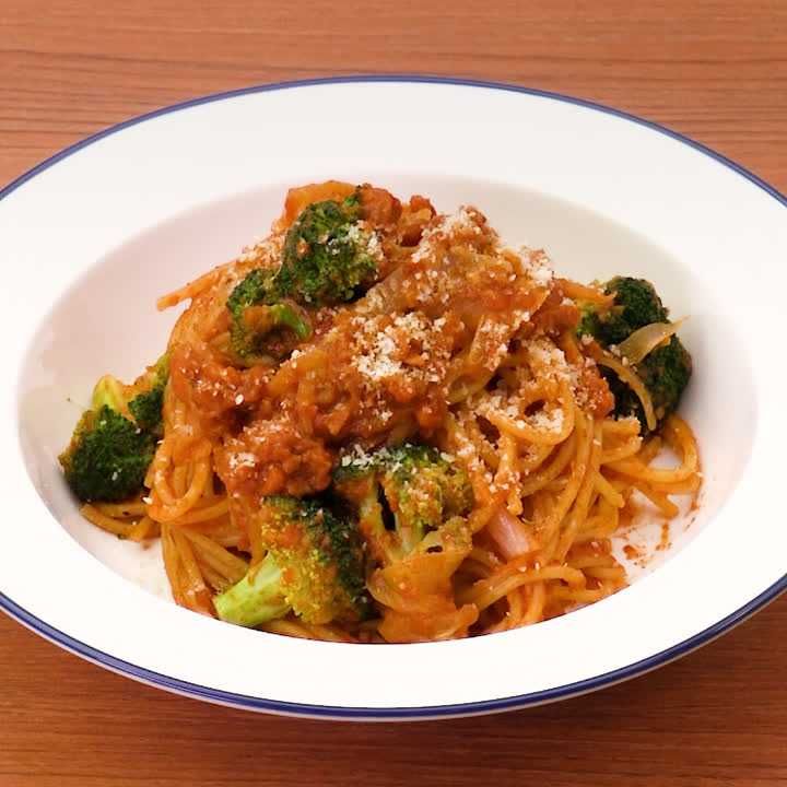 ブロッコリーのミートソースパスタ
