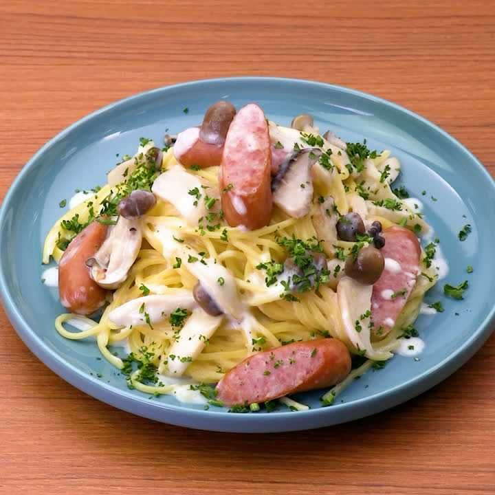 ソーセージときのこのクリームパスタ