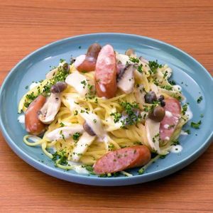 ソーセージときのこのクリームパスタ