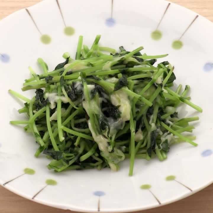 豆苗のチーズソテー