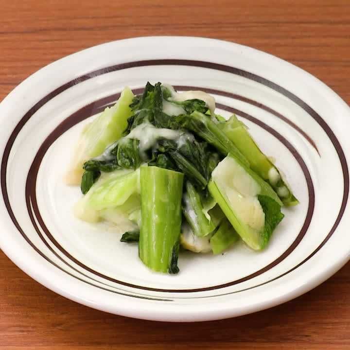 チンゲン菜のチーズソテー