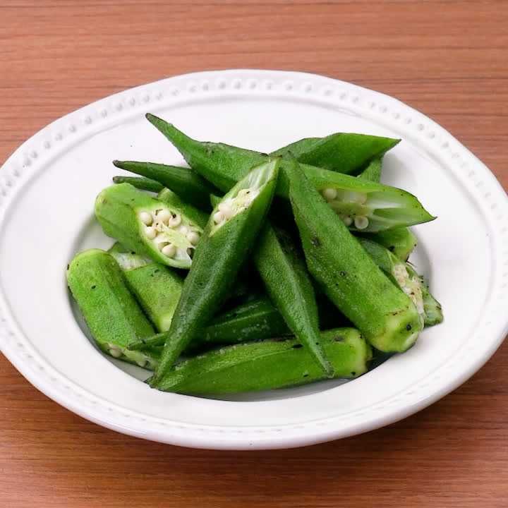 オクラの塩こしょう炒め