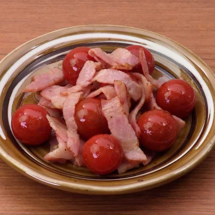 ミニトマトとベーコンのバターソテー