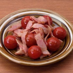 ミニトマトとベーコンのバターソテー