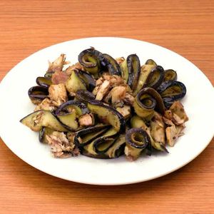 なすとサバ缶の塩炒め