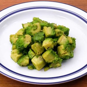 アボカドの塩こしょう炒め