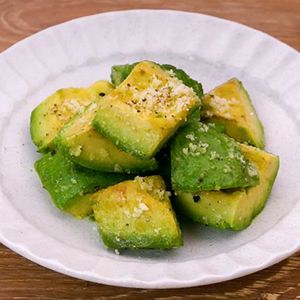 アボカドのチーズ炒め