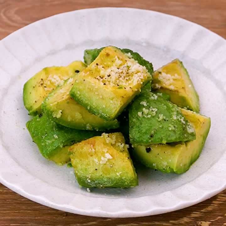 アボカドのチーズ炒め
