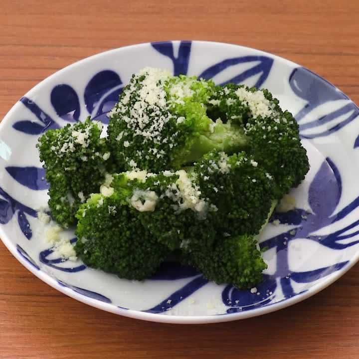 ブロッコリーのチーズ炒め