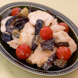 「鶏肉となすのしょうが味噌炒め」のレシピ動画