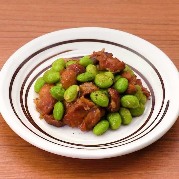 枝豆と焼き鳥缶のタレ炒め