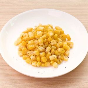 コーンの塩こしょう炒め