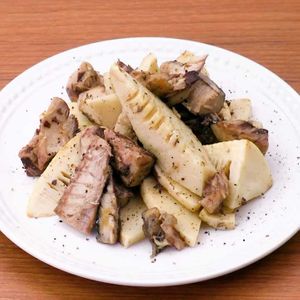 「たけのことサバ缶の塩炒め」のレシピ動画