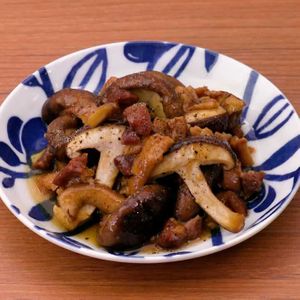 しいたけと焼き鳥缶のタレ炒め