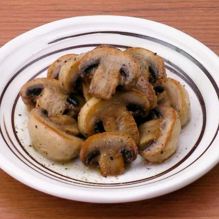 マッシュルームの塩こしょう炒め