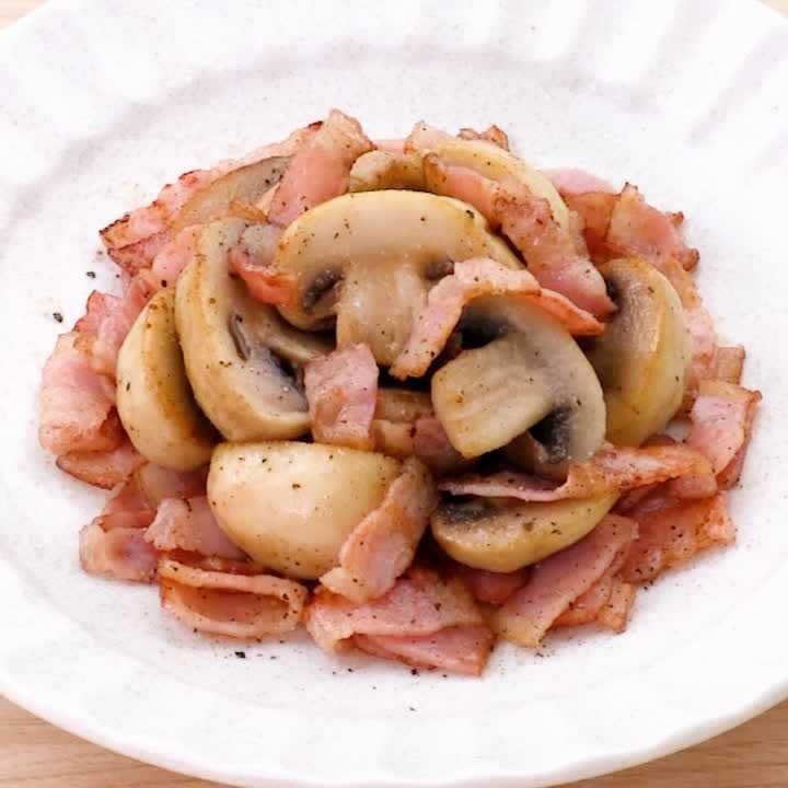 マッシュルームとベーコンのバターソテー