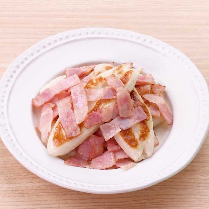 笹かまぼことベーコンのバターソテー