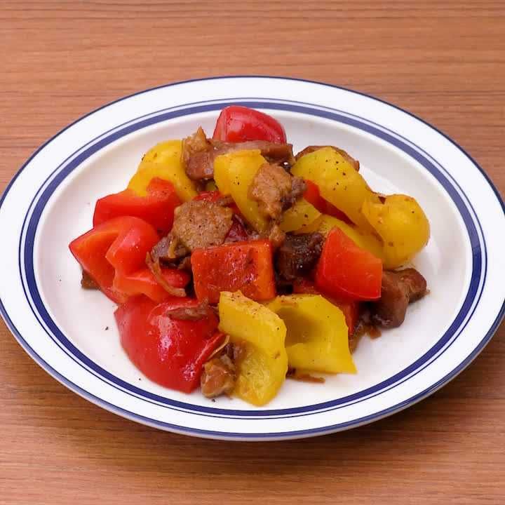 パプリカと焼き鳥缶のタレ炒め