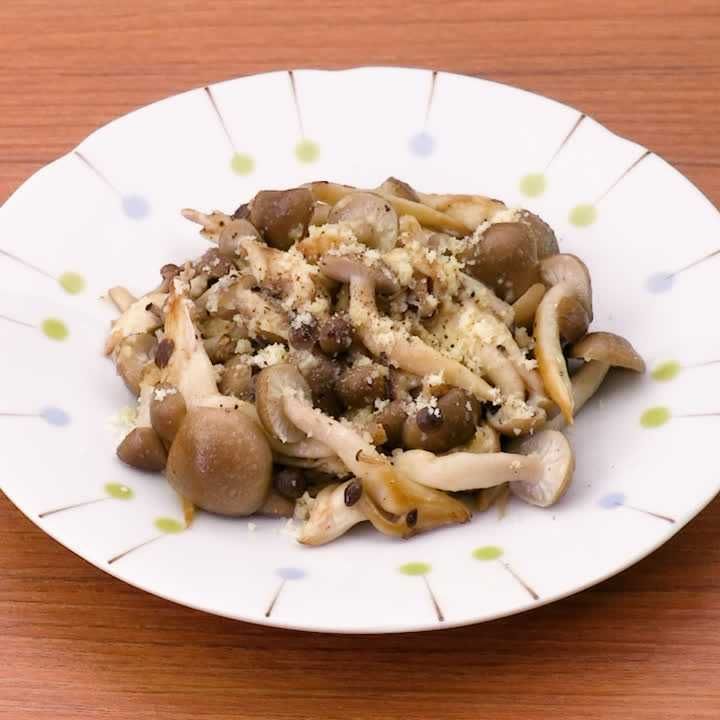 しめじのチーズ炒め