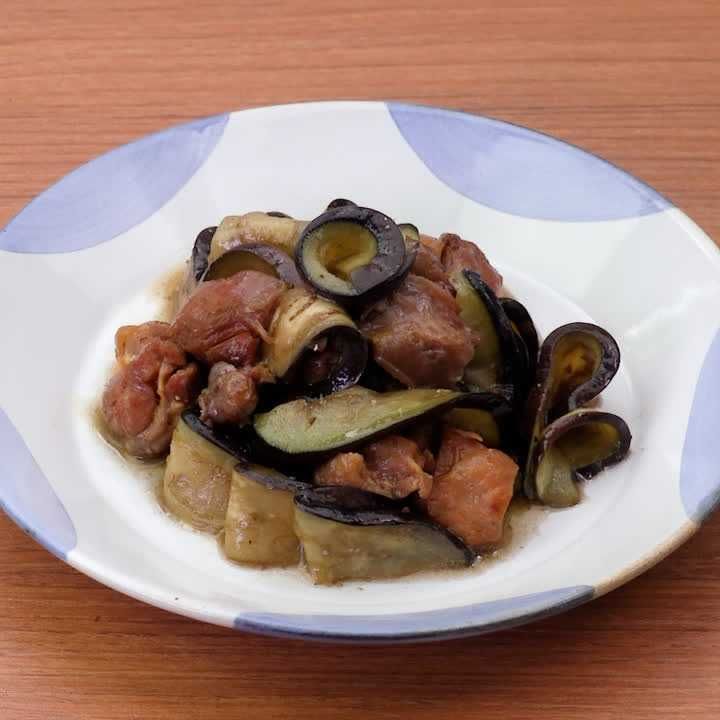 なすと焼き鳥缶のごま油炒め