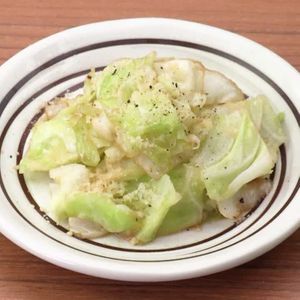 「キャベツの粉チーズポン酢炒め」のレシピ動画