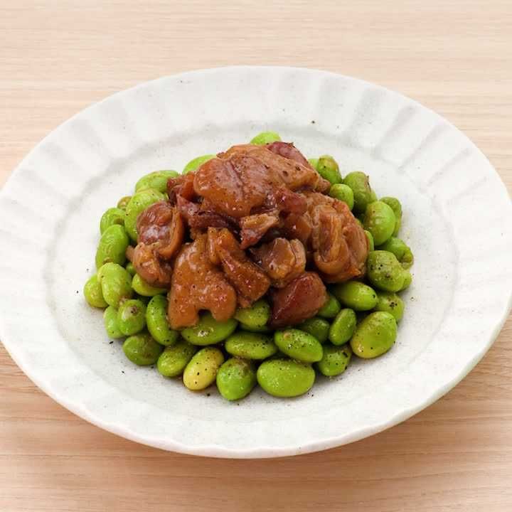 枝豆と焼き鳥缶のごま油炒め