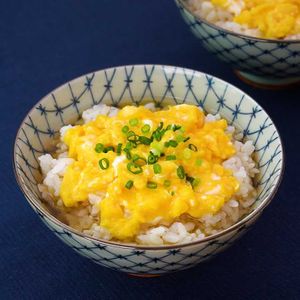「卵のだし茶漬け」のレシピ動画