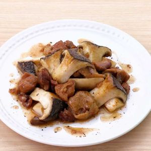 エリンギと焼き鳥缶のごま油炒め