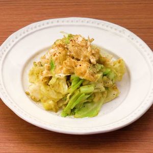 「キャベツと卵のカレー炒め」のレシピ動画