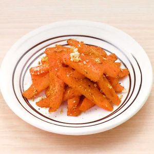 「にんじんのカレーチーズ炒め」のレシピ動画